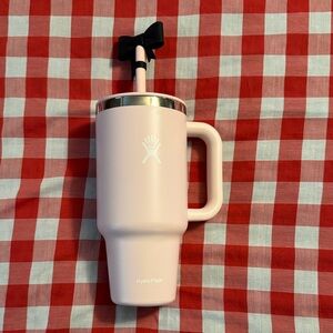 Hydro Flask Blush Tumbler with Handle and Straw 32 oz with Black Bow Straw Cap